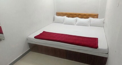 Hotel rudra palace Room Type - Bedroom 6