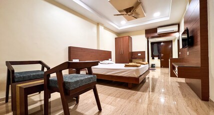 Shri Amman Residency Room Type - AC Deluxe Double bed