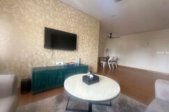 Curious home stay like hotel