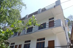 Shree Nath Ji Hotel (bnb)