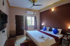 DhamStay Sriman Palace Near Golden Beach Swargadwar