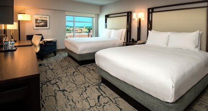 DoubleTree by Hilton Manchester Downtown Room Type - 2 QUEEN BEDS