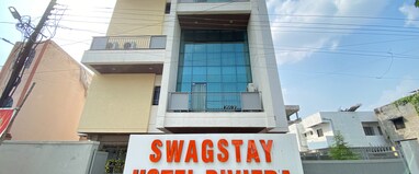 SwagStay Hotel Riviera Grand