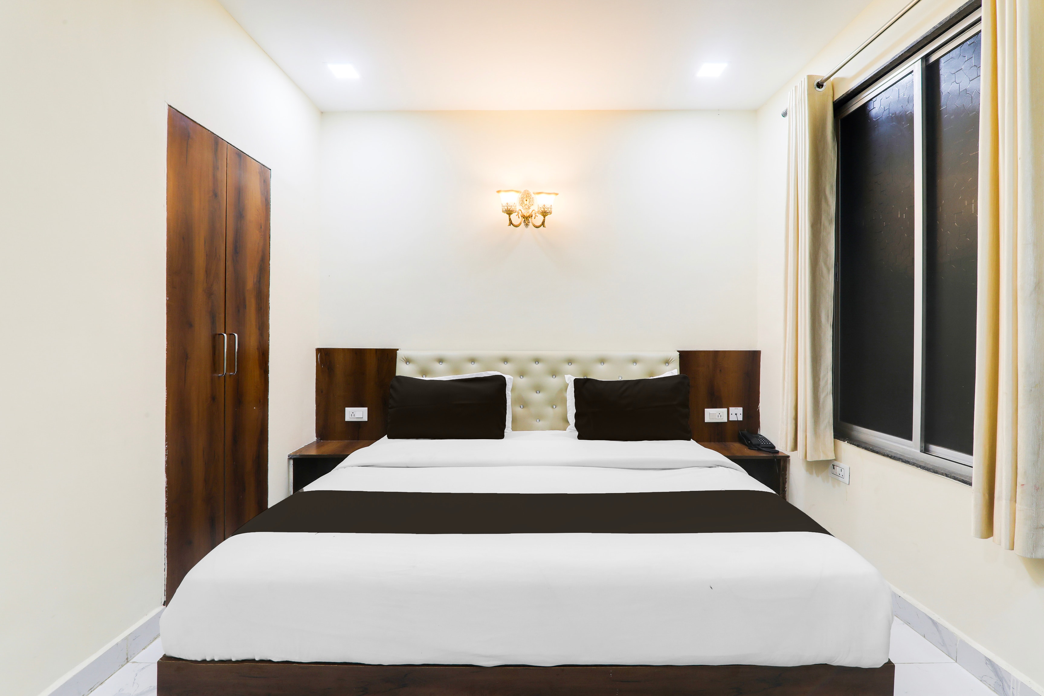 Hotel O Manglam Hotel - Tap to explore photos