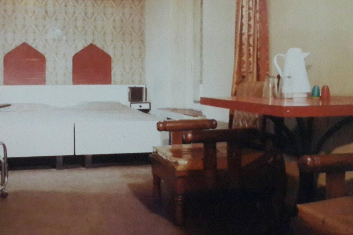 Hotel Regal - Tap to explore photos