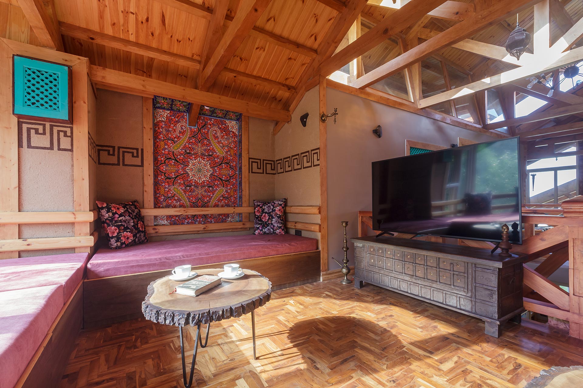 StayVista at Farhat @ Suroor W/ Central Heating - Tangmarg - Tap to explore photos