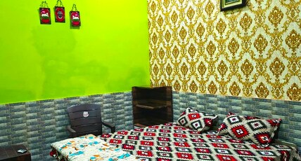Vraja kishori sewa dham stays Room Type - Bedroom 104