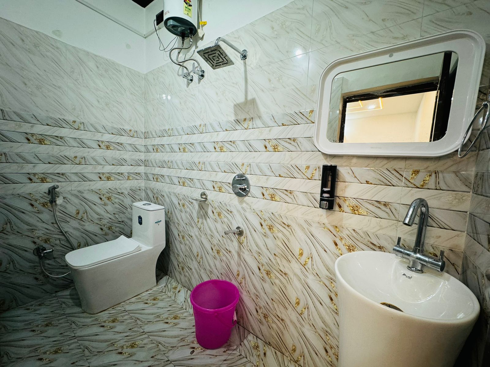 NEW JEEVAN SHREE HOTEL - Tap to explore photos