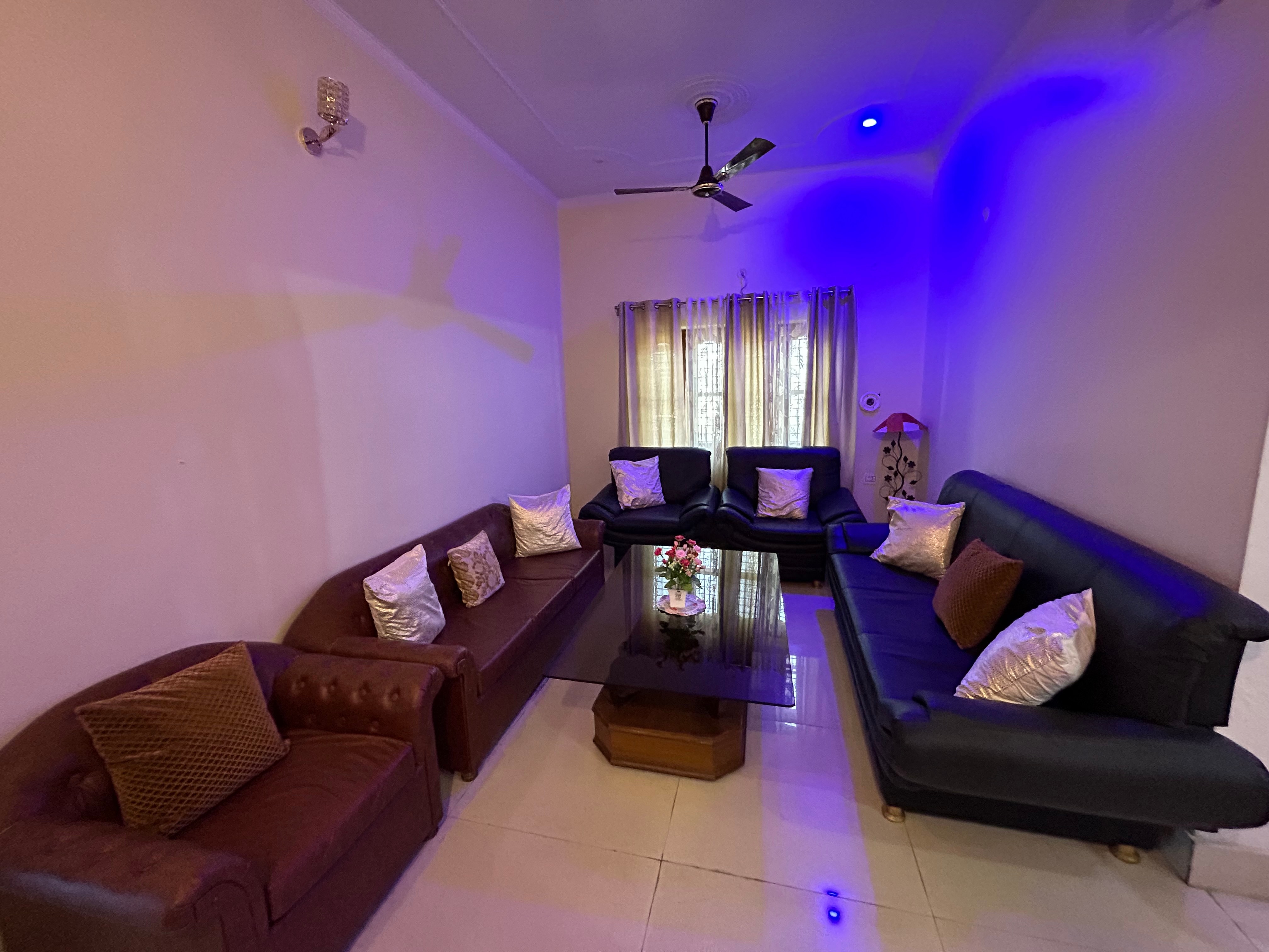 Bisht Niwas Homestay - Tap to explore photos