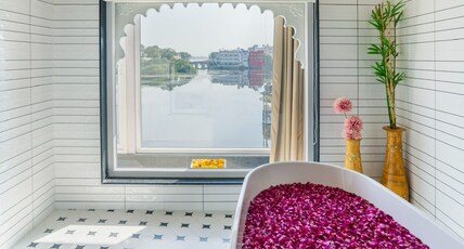 NATURAL LAKE VIEW HOTEL Room Type - Lake View Suite - with Balcony and Bathtub NATURAL LAKE VIEW HOTEL Room Type - Lake View Suite - with Balcony and Bathtub