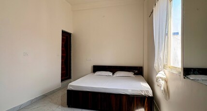 Private 3 minute Cafeteria Walk Room MountainView Room Type - Bedroom