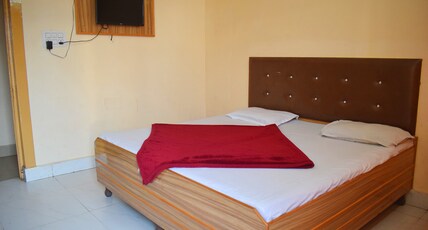 Hotel Golden Room Type - Double Bed AC Room