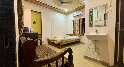 Sun N Sand Holiday Home Room Type - Homestay Family Room AC