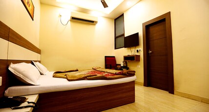 Swiss Hotel Room Type - DELUXE AC ROOM