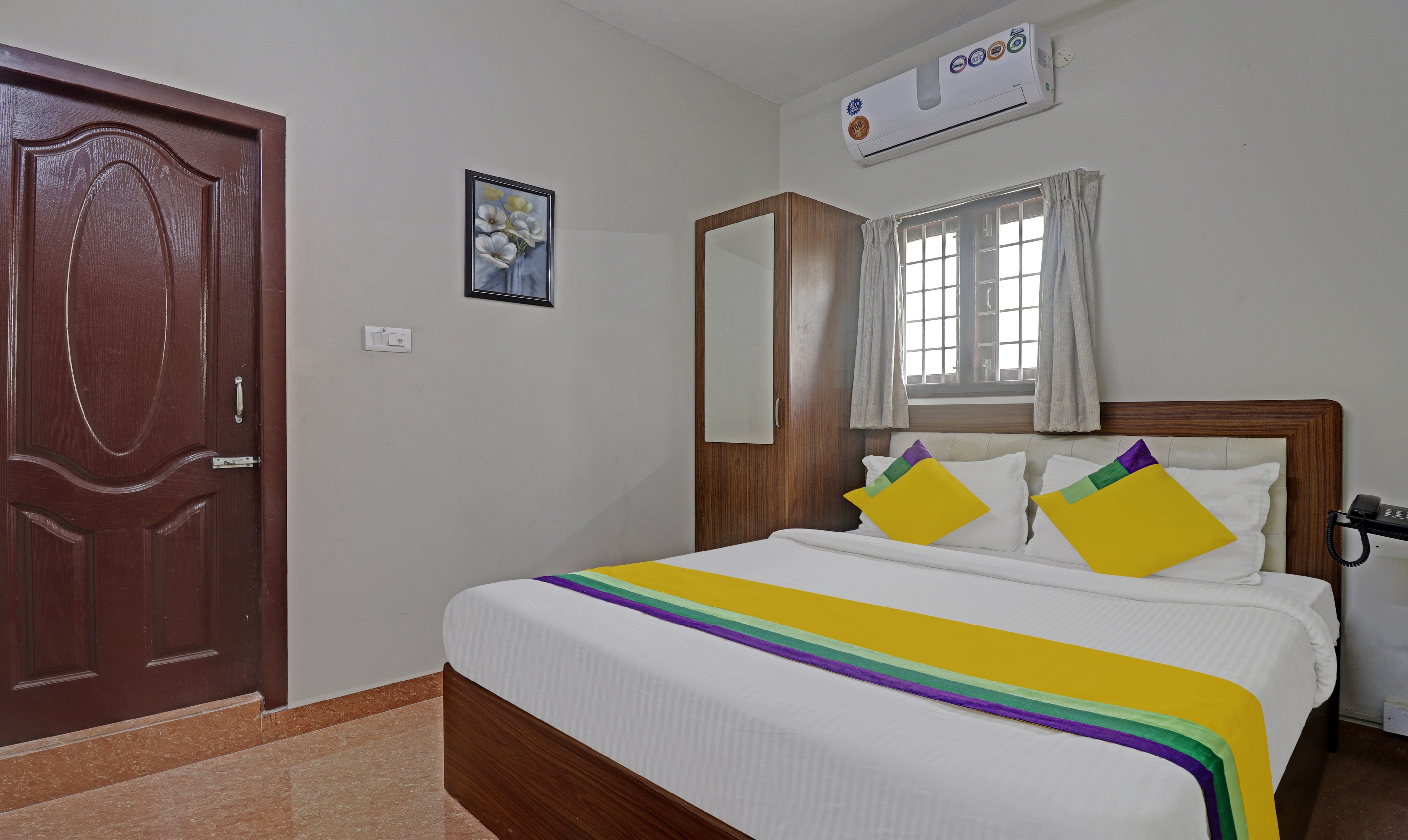 Itsy Hotels Rithika Inn Blossoms - Tap to explore photos