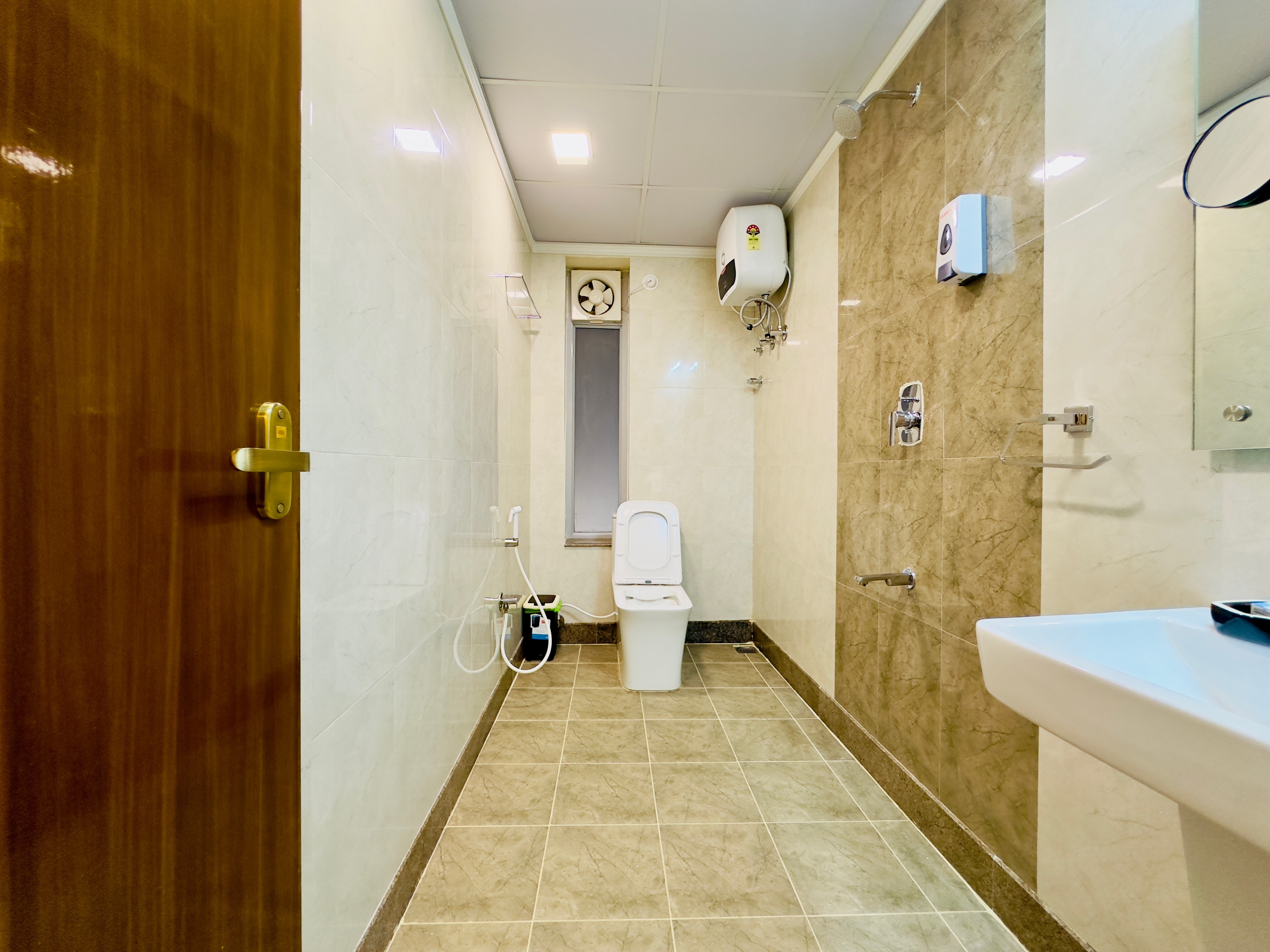Greens Elite -Business Class Hotel (Near Chennai Central Railway station) - Tap to explore photos