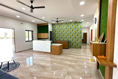 HOTEL ROYAL GRAND MOGAR