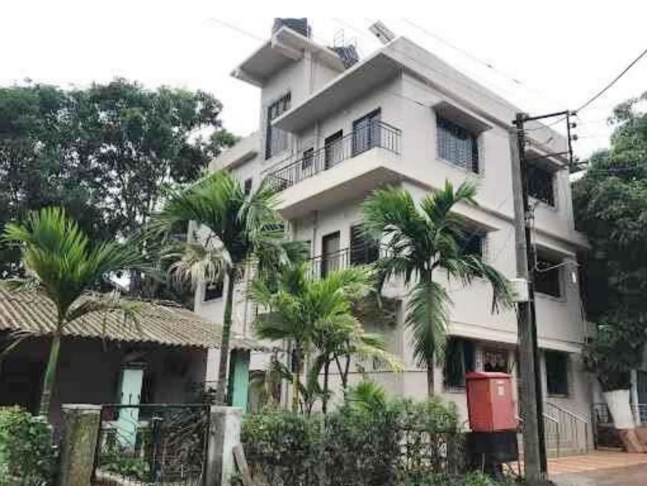 Stayvelle Inn - Tap to explore photos