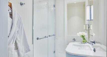 H Room Type - PREMIUM ROOM KING