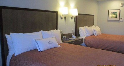 Best Western Plus Snowcap Lodge Room Type - 2 Queen Beds, Non-Smoking, Deluxe Furnishings, High Speed Internet Access, Microwave And Refrigerato Best Western Plus Snowcap Lodge Room Type - 2 Queen Beds, Non-Smoking, Deluxe Furnishings, High Speed Internet Access, Microwave And Refrigerato