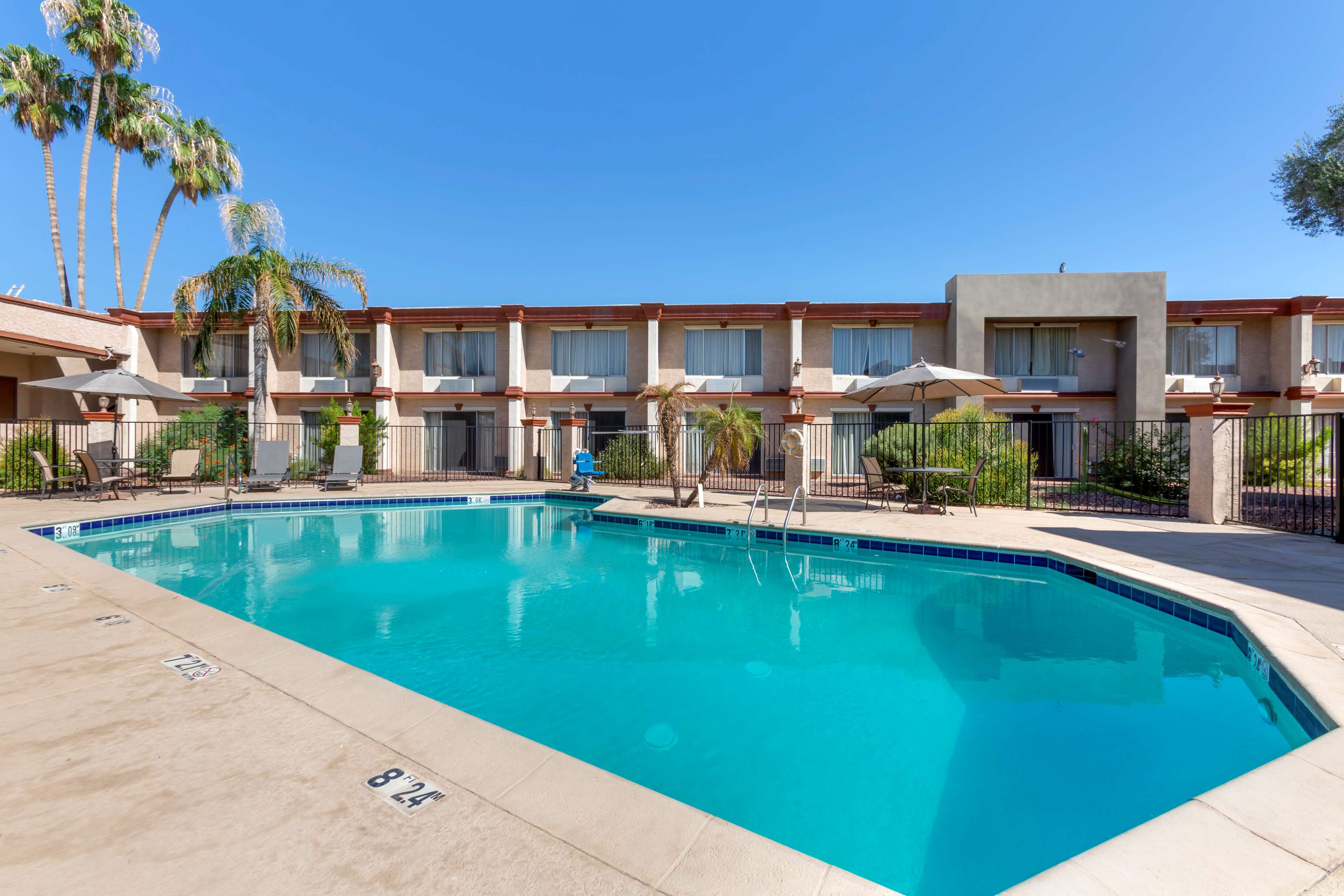 Best Western Phoenix Goodyear Inn - Tap to explore photos