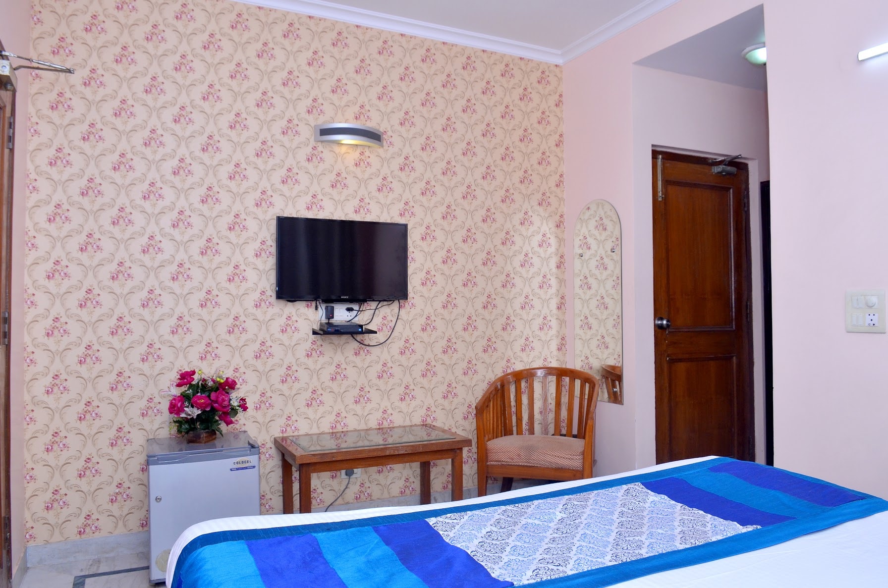 Kumar Bed and Breakfast | Rooms & Caretaker - Tap to explore photos