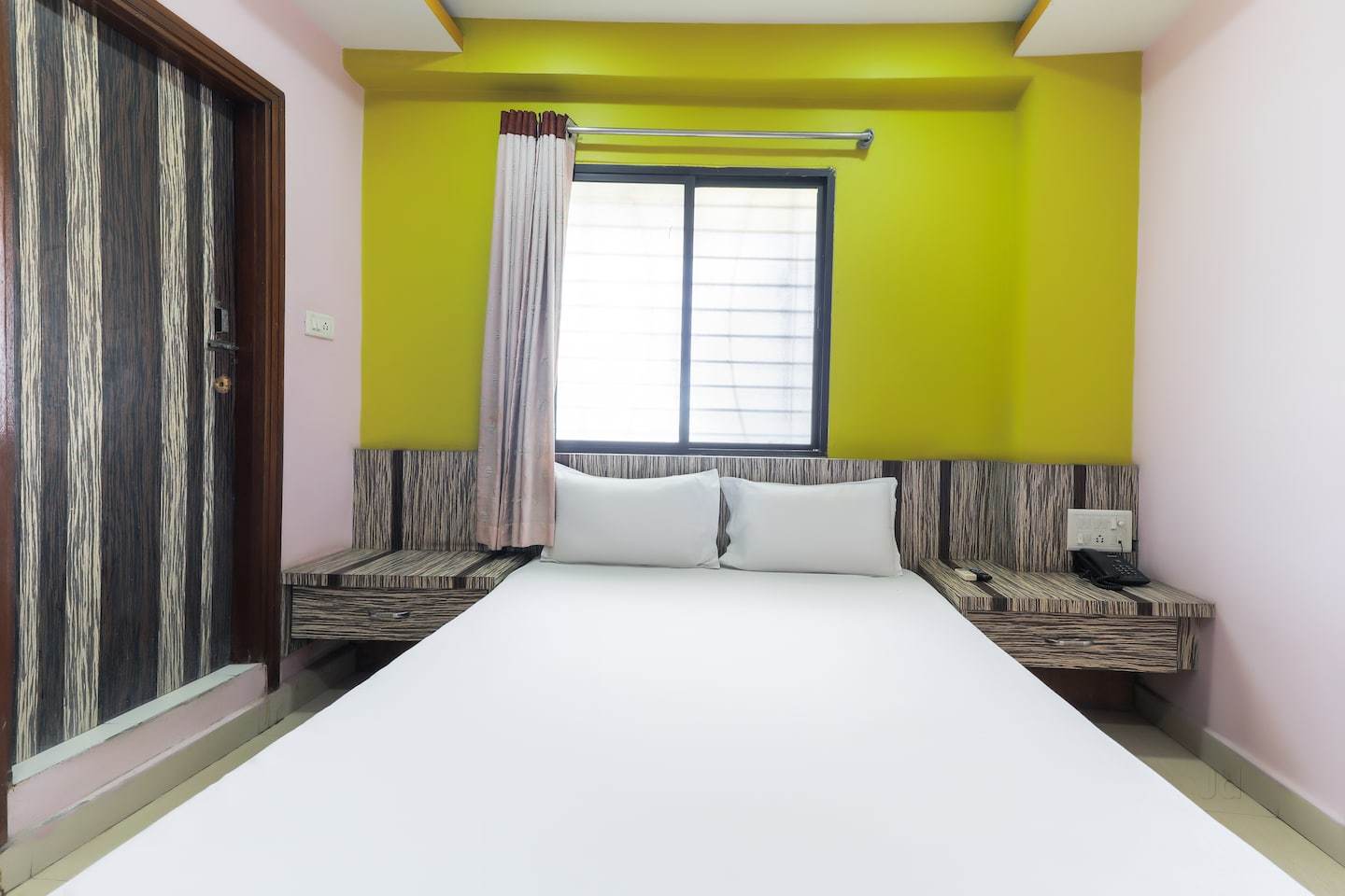 Hotel JMC Inn (Near Railway Station), Ratlam - Tap to explore photos