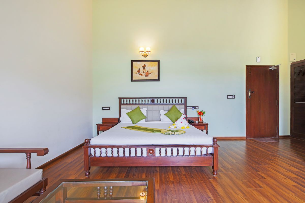 Shathayu Ayurveda Yoga Retreat - Tap to explore photos