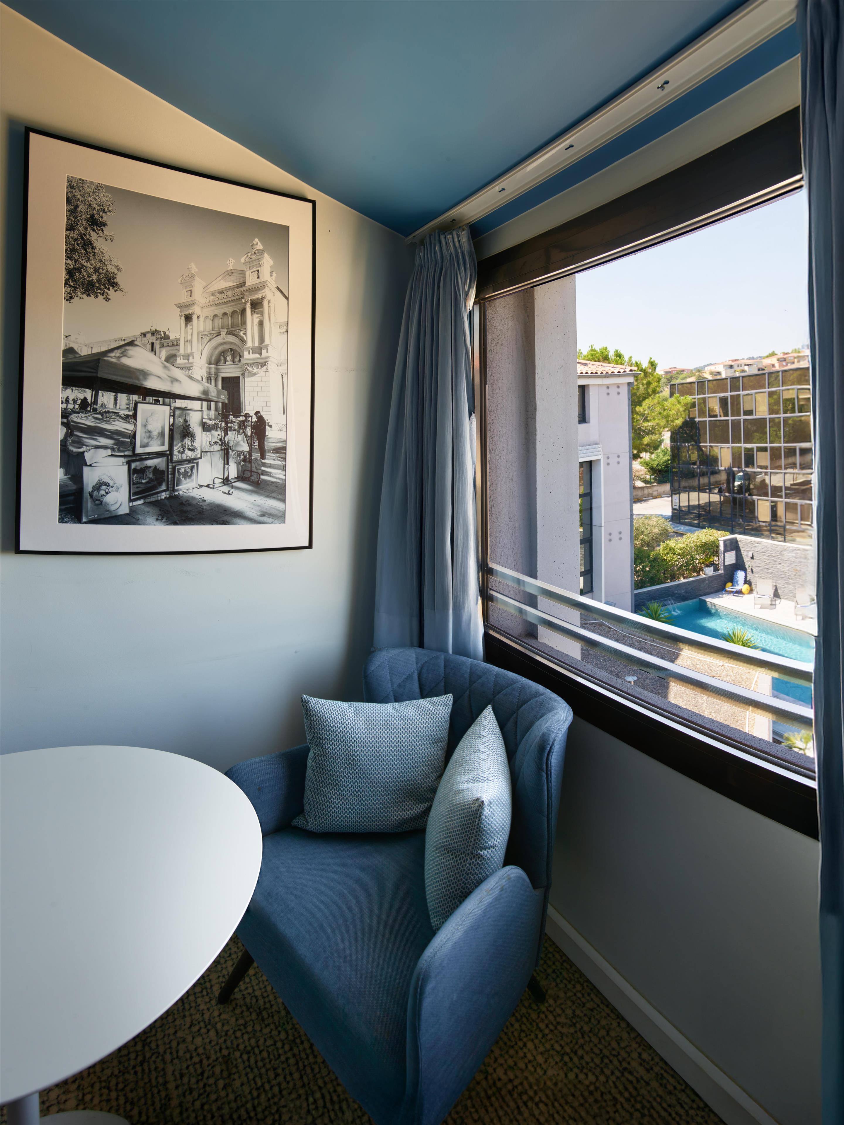 Radisson Hotel Aix En Provence - Tap to explore photos