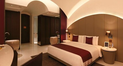 The Roseate Room Type - The Roseate Suite with Bathtub