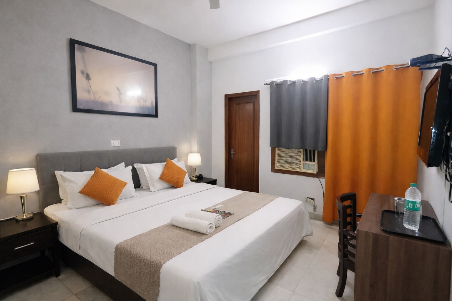 Mauryan Express I Hotel Malviya Nagar - Tap to explore photos