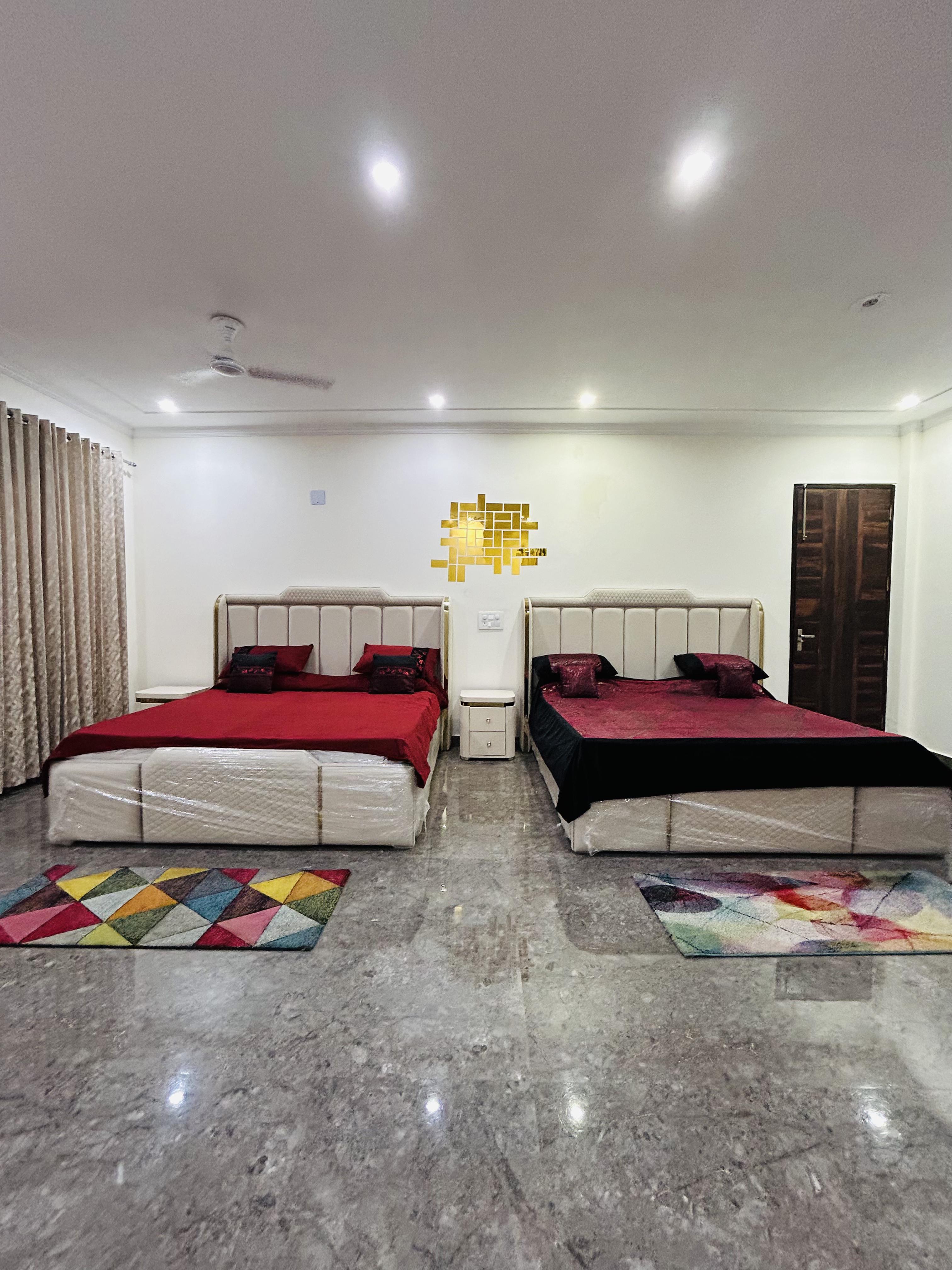 Vaas 2BHk and Terrace: Party Friendly - Tap to explore photos