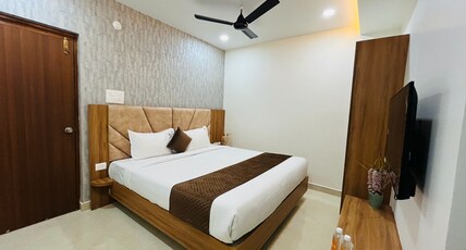 Viola Suites Room Type - King Room in 3 BHK