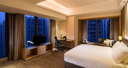 DoubleTree by Hilton Hotel Chongqing Nan'an Room Type - KING PREMIER CORNER ROOM
