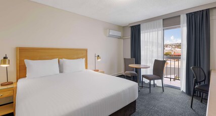 Best Western Hobart Room Type - 1 King Bed, Non-Smoking, Executive, Free Wifi Connection, Nespresso Machine, Balcony, 46 Inch Lcd Tv Best Western Hobart Room Type - 1 King Bed, Non-Smoking, Executive, Free Wifi Connection, Nespresso Machine, Balcony, 46 Inch Lcd Tv