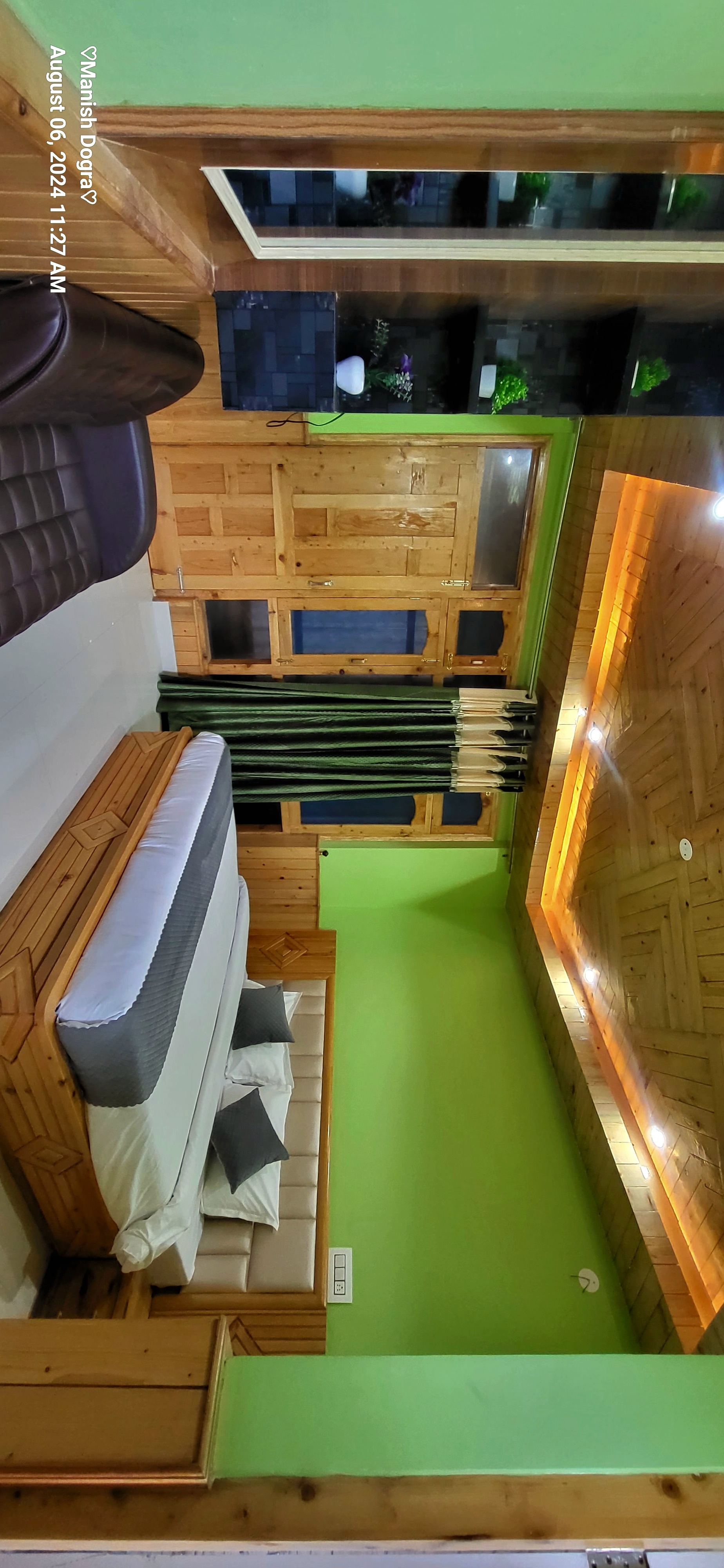 Hotel white rocks - Tap to explore photos