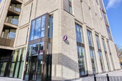 Premier Inn London Canary Wharf (Westferry) Hotel