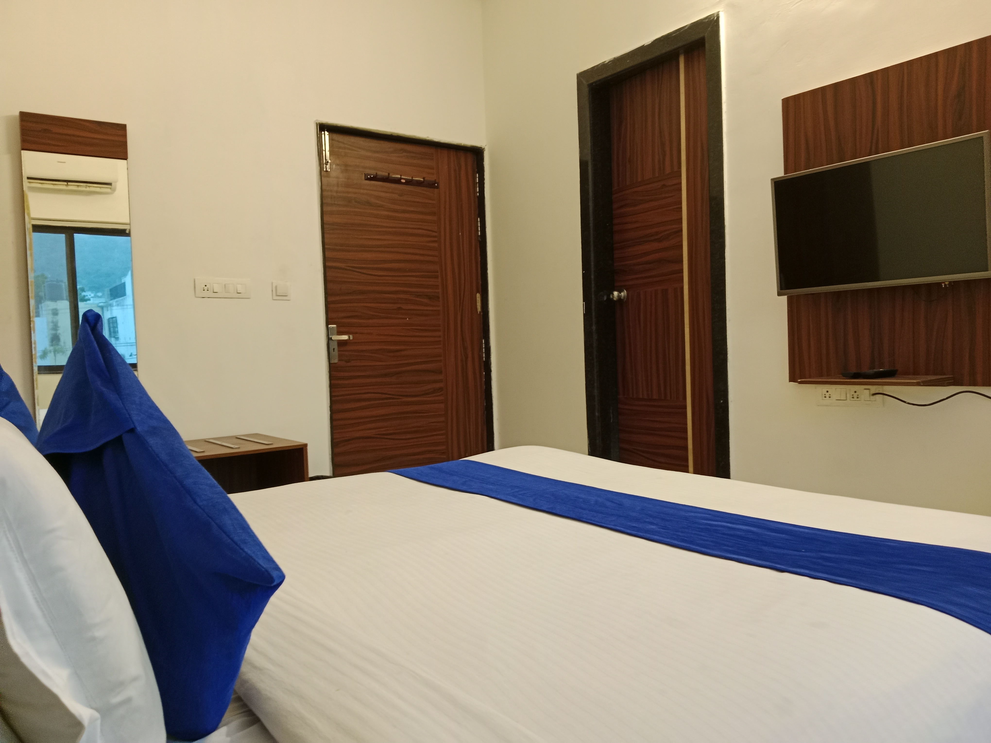 KESAR RESIDENCY - Tap to explore photos