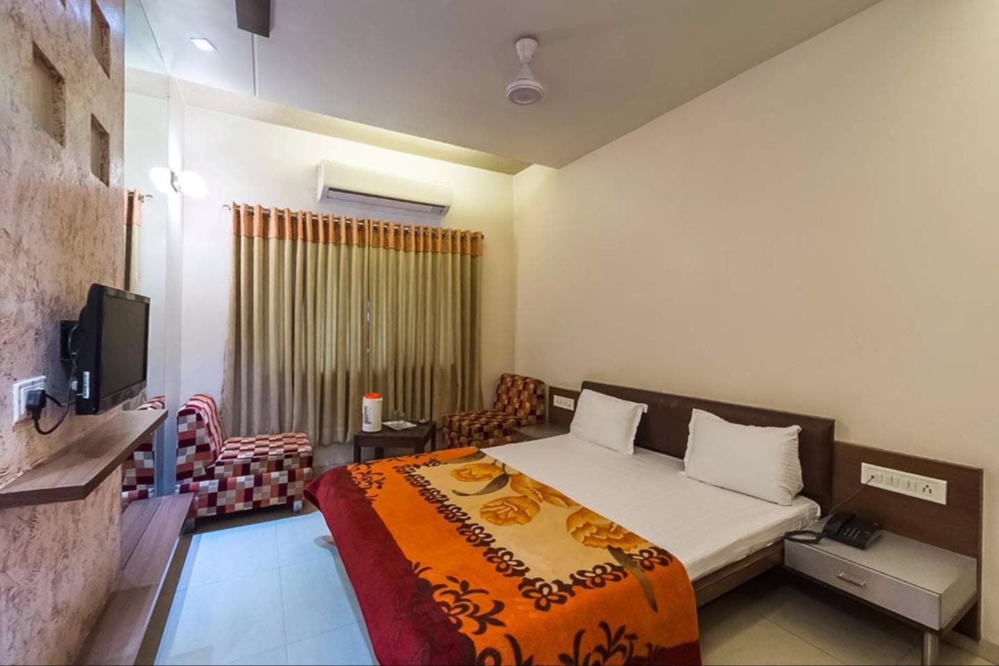 Hotel Rajmandir - Tap to explore photos