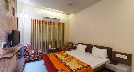 Hotel Rajmandir Room Type - Deluxe Non-AC Room