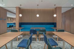 Holiday Inn Express Shanghai Jinqiao Central