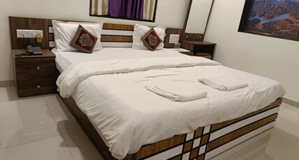 Melody 24 East Resort Room Type - Deluxe Room with Hill View