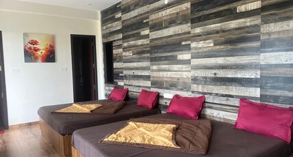 GD Zeenus Abode Room Type - Family Room with Balcony