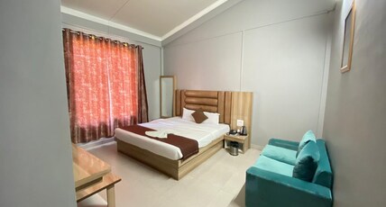 Hotel Seasons Room Type - DELUXE KING AC