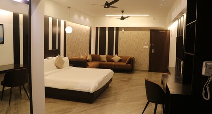 Hotel Kadamb Tree Room Type - Deluxe Room