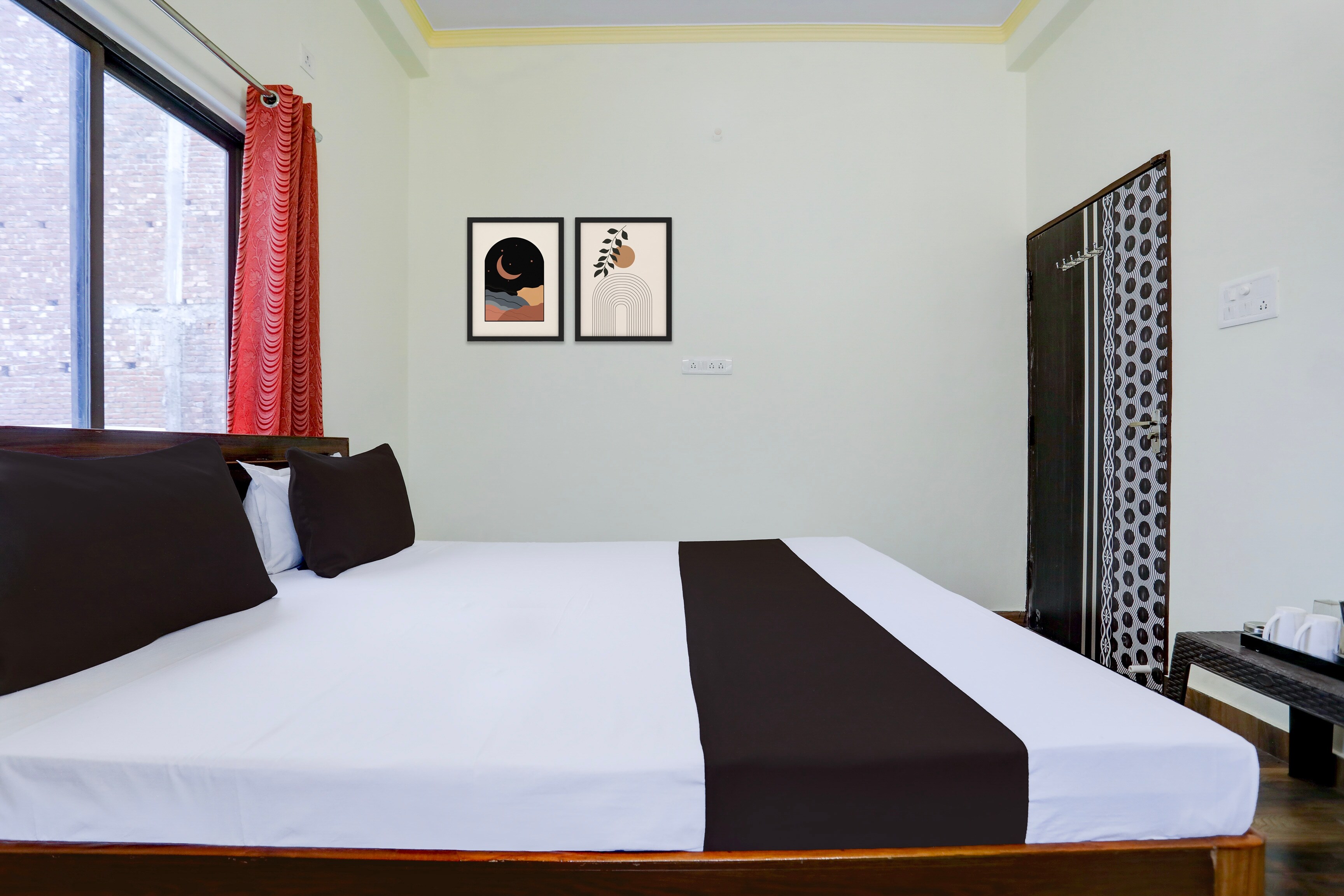 Hotel O Harsh Palace Guest House - Tap to explore photos