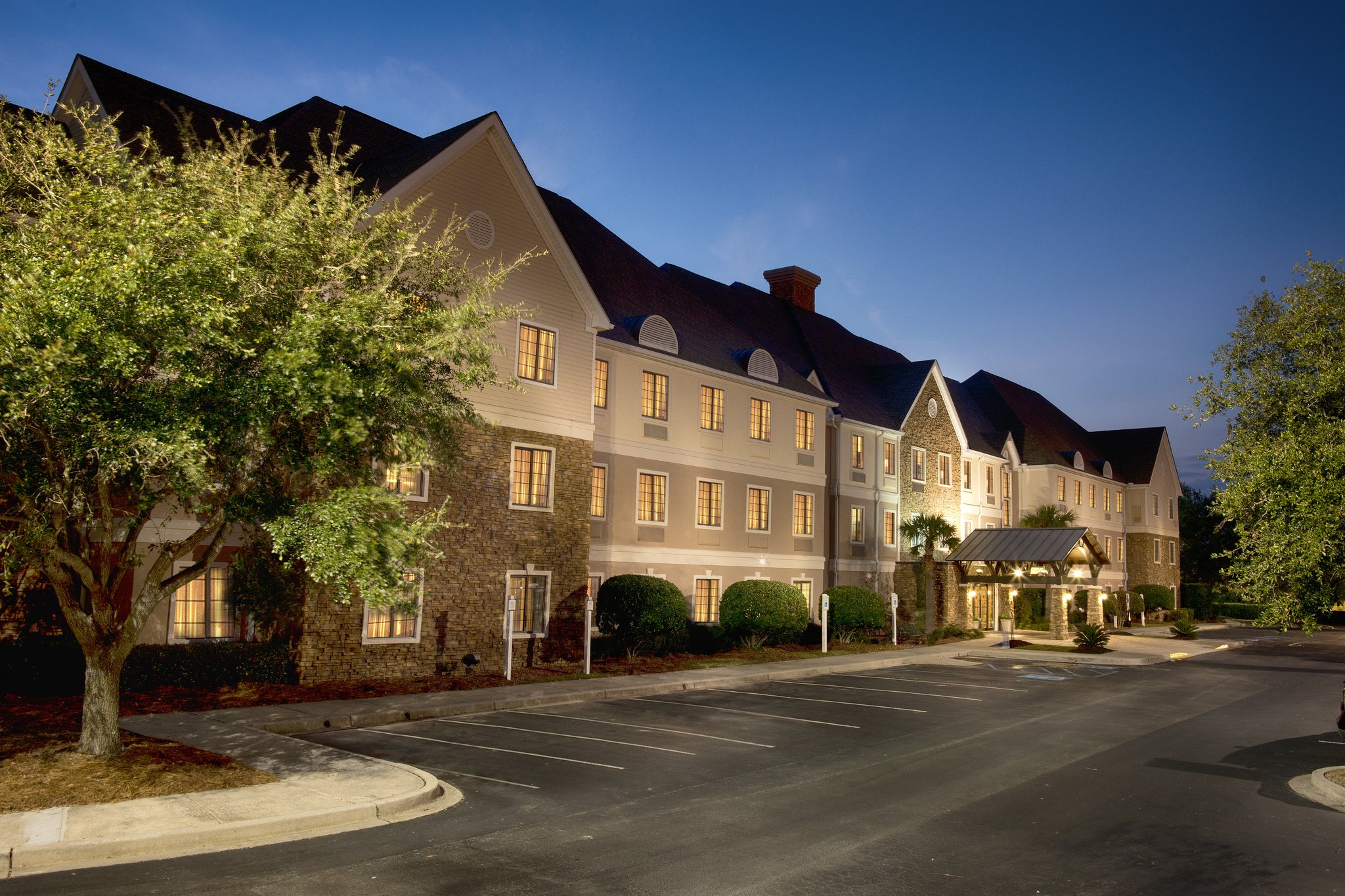 Staybridge Suites Myrtle Beach-Fantasy Harbour - Tap to explore photos