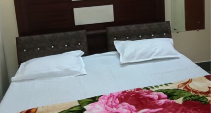 Lakshita Garden and Hotel Room Type - Deluxe Room
