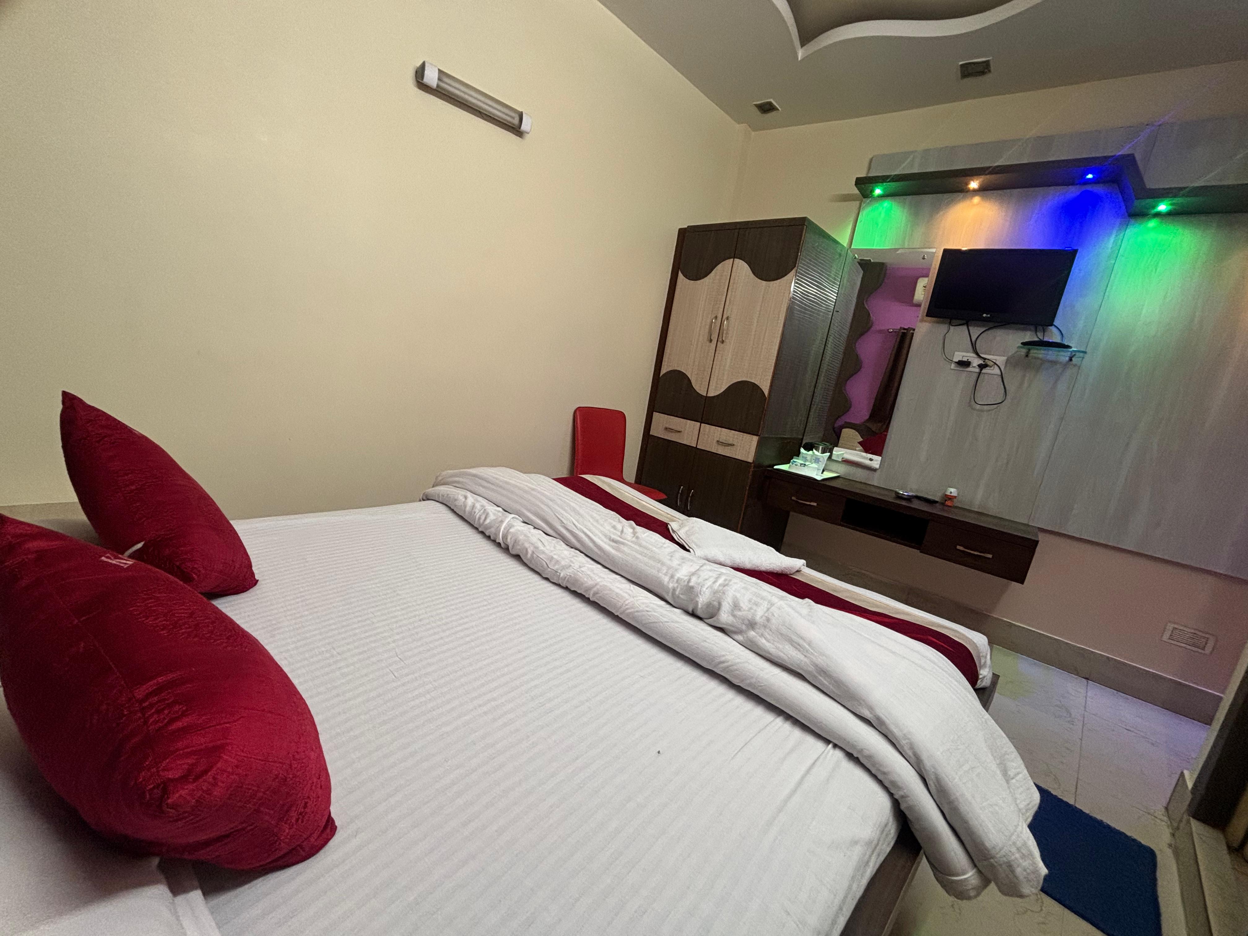 Hotel Kep's - A Business Class Hotel - Tap to explore photos