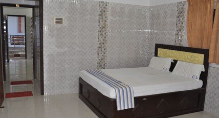 Taj Hotel Room Type - Deluxe Double Bedroom AC